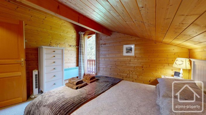 Image No.20-3 Bed Property for sale