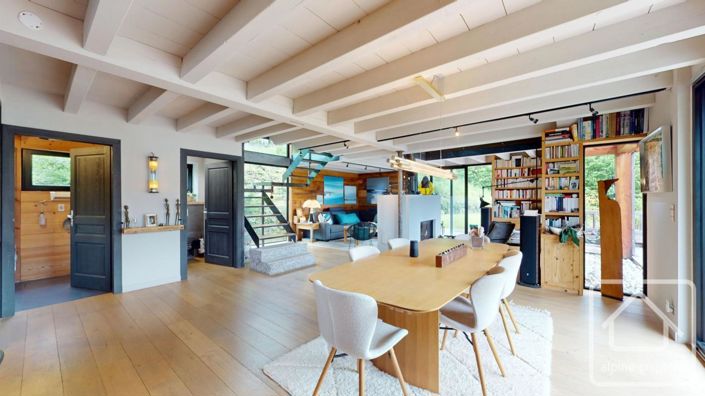 Image No.14-4 Bed Property for sale