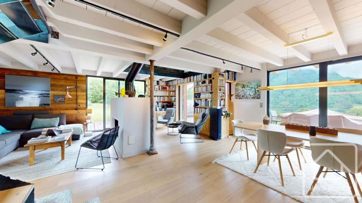 Image No.15-4 Bed Property for sale