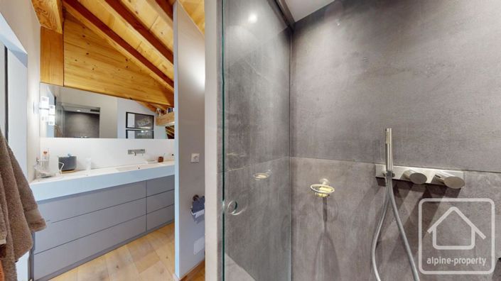 Image No.29-4 Bed Property for sale