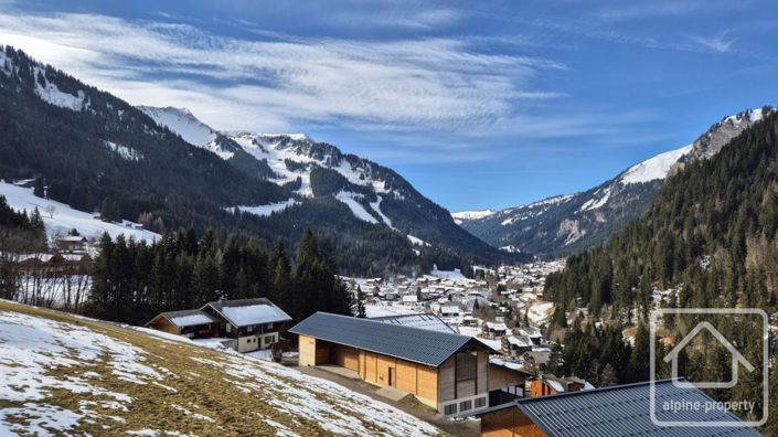 Image No.28-4 Bed Property for sale