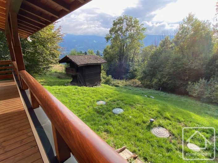 Image No.13-6 Bed Property for sale