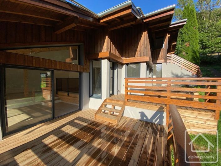 Image No.6-6 Bed Property for sale