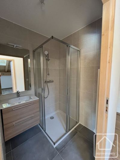 Image No.10-4 Bed Apartment for sale