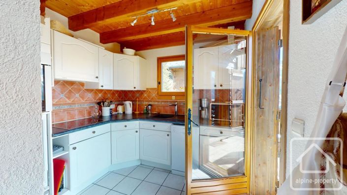 Image No.14-4 Bed Property for sale