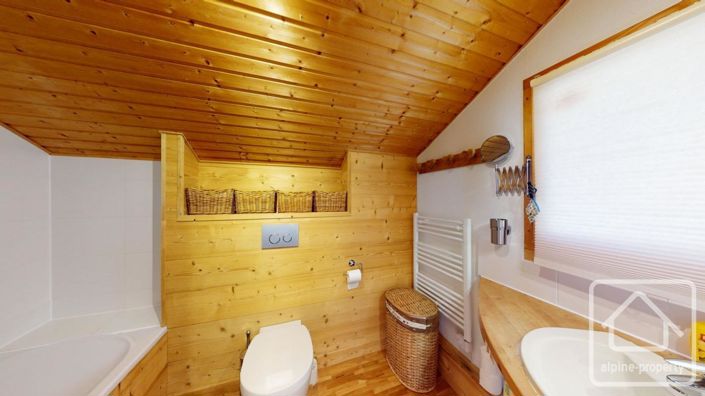 Image No.21-4 Bed Property for sale