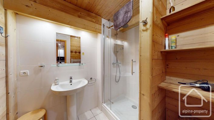 Image No.26-4 Bed Property for sale