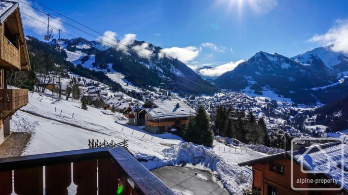 Image No.4-4 Bed Property for sale