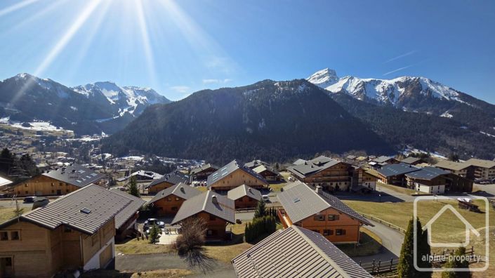 Image No.8-4 Bed Property for sale