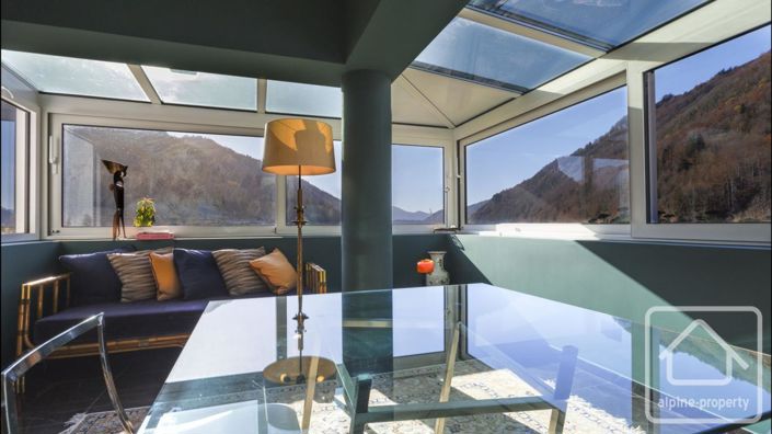 Image No.10-5 Bed Property for sale