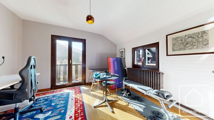 Image No.16-5 Bed Property for sale