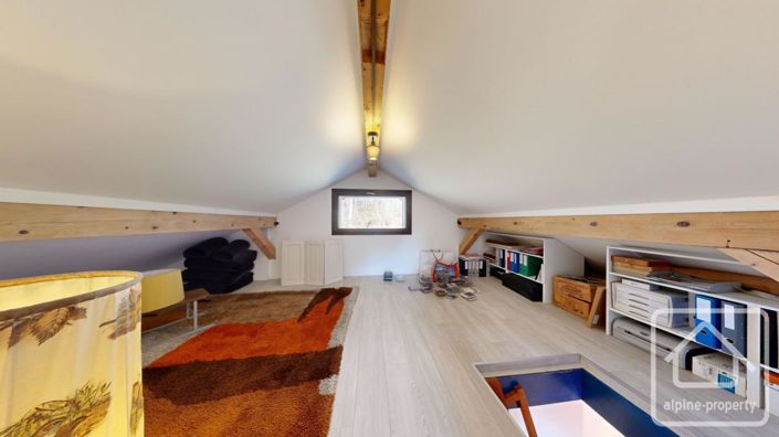 Image No.18-5 Bed Property for sale