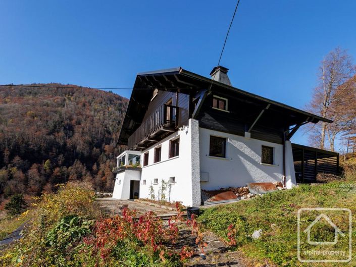 Image No.2-5 Bed Property for sale