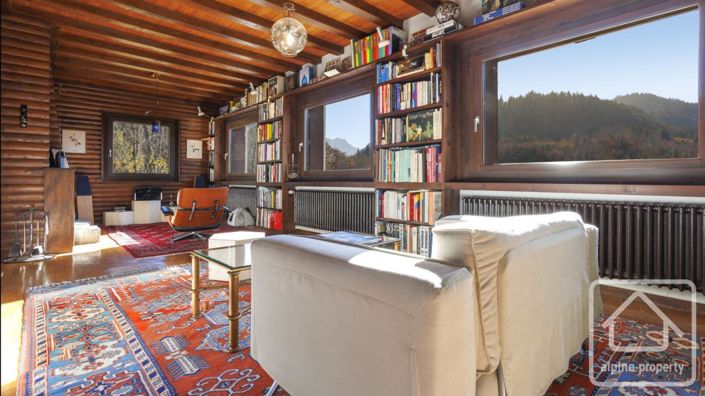 Image No.8-5 Bed Property for sale