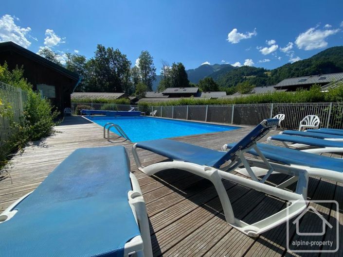 Image No.1-4 Bed Apartment for sale