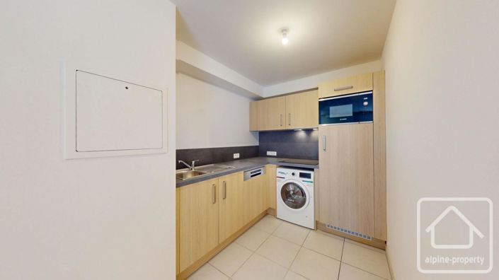 Image No.11-2 Bed Property for sale