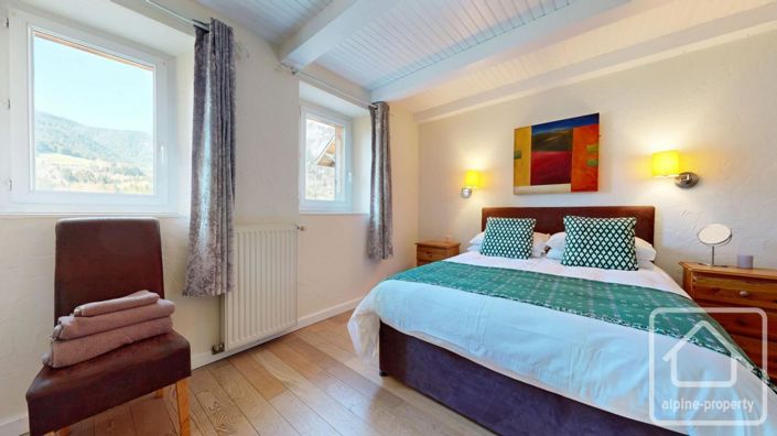 Image No.19-8 Bed Property for sale