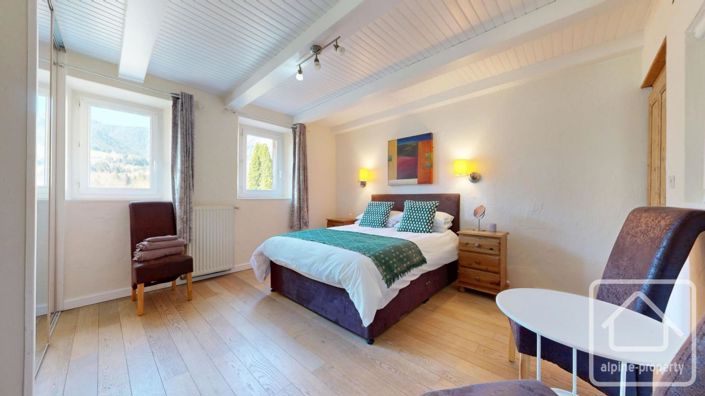 Image No.21-8 Bed Property for sale