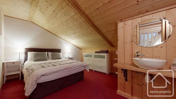 Image No.39-8 Bed Property for sale