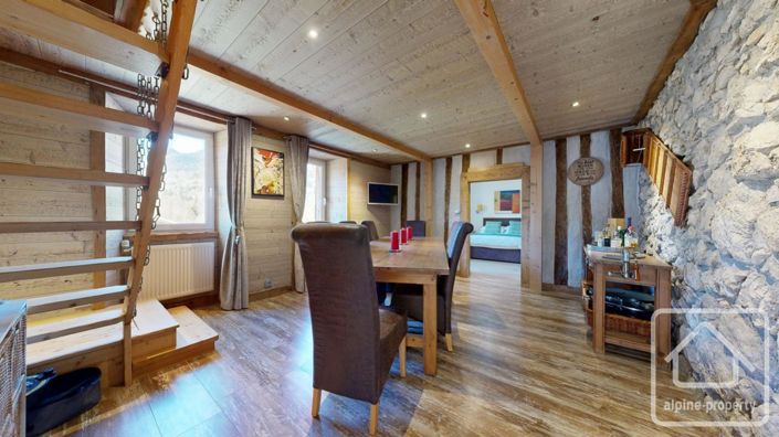 Image No.4-8 Bed Property for sale