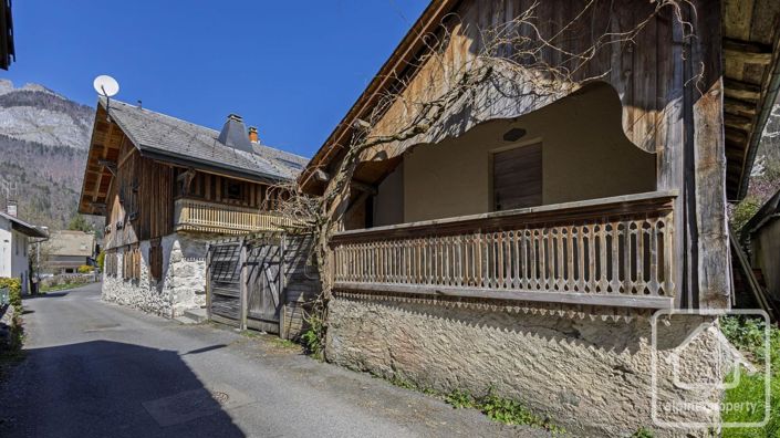 Image No.59-8 Bed Property for sale