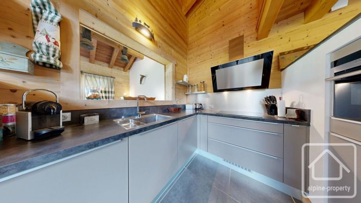 Image No.17-3 Bed Property for sale