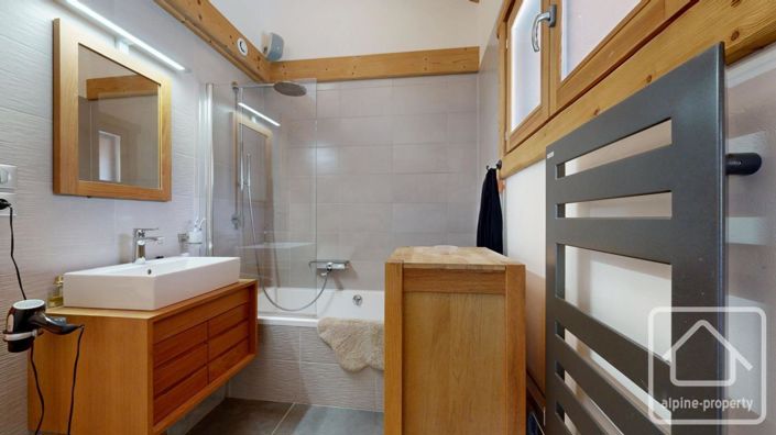 Image No.25-3 Bed Property for sale