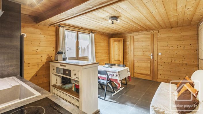 Image No.27-3 Bed Property for sale