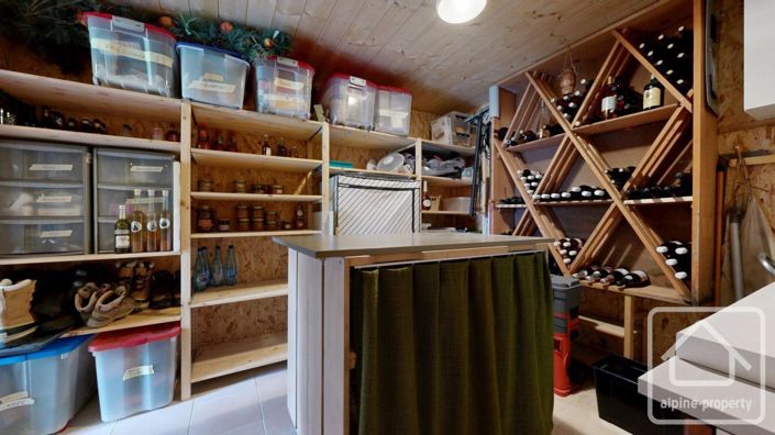 Image No.51-3 Bed Property for sale