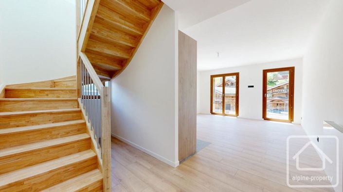 Image No.21-3 Bed Apartment for sale