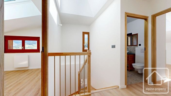 Image No.24-3 Bed Apartment for sale