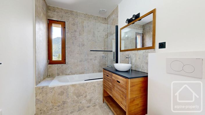 Image No.25-3 Bed Apartment for sale