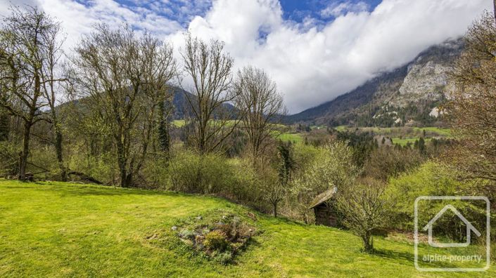 Image No.33-2 Bed Property for sale