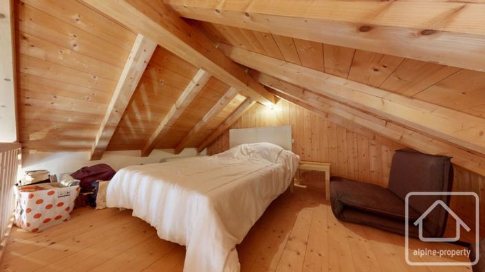 Image No.15-2 Bed Property for sale