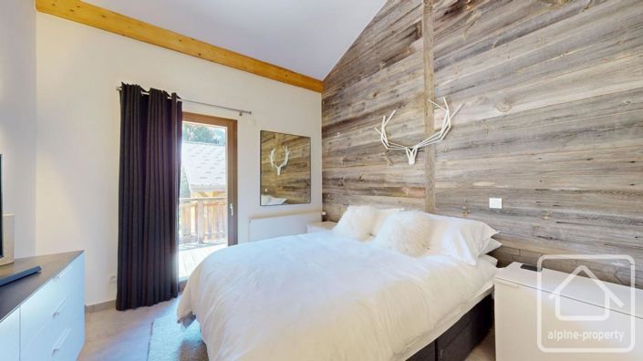 Image No.10-3 Bed Apartment for sale