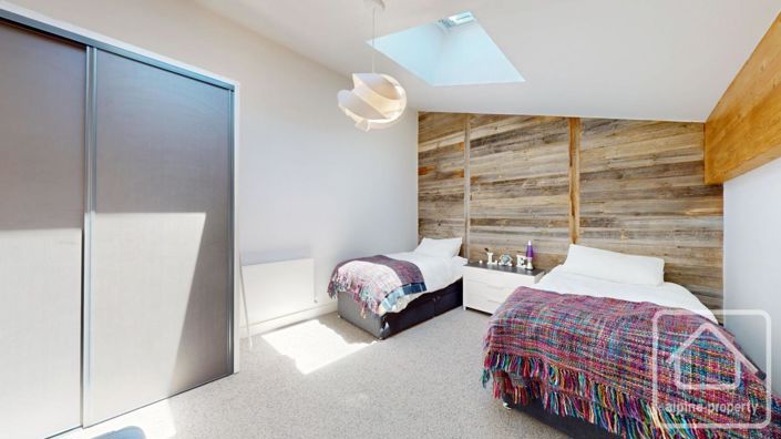 Image No.18-3 Bed Apartment for sale