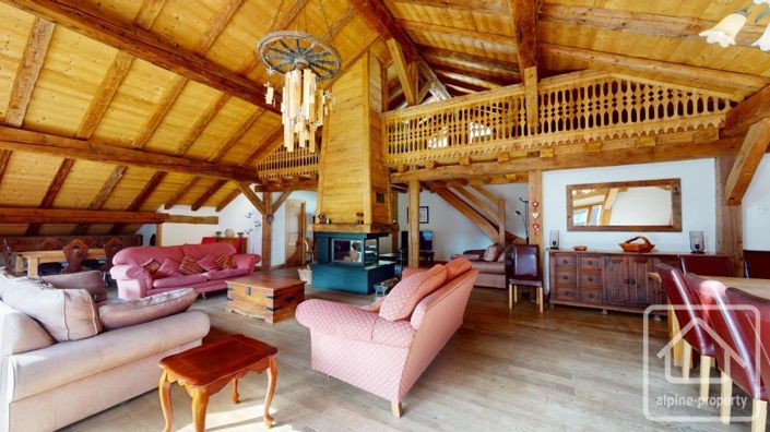 Image No.12-7 Bed Property for sale