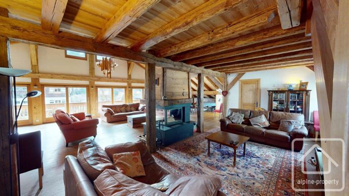 Image No.18-7 Bed Property for sale