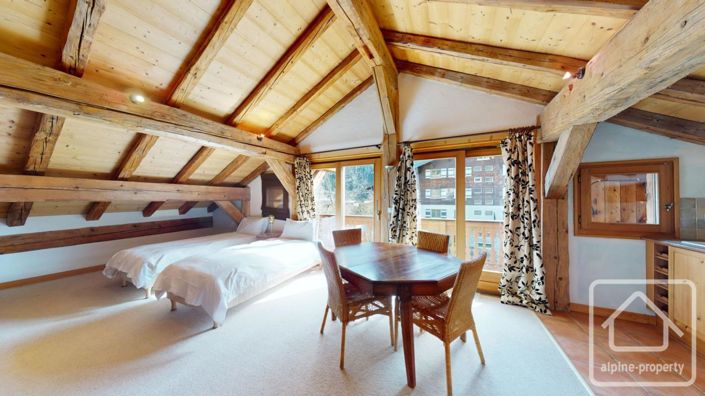 Image No.26-7 Bed Property for sale