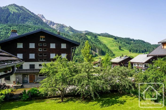 Image No.5-7 Bed Property for sale