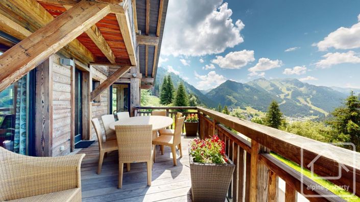 Image No.13-7 Bed Property for sale