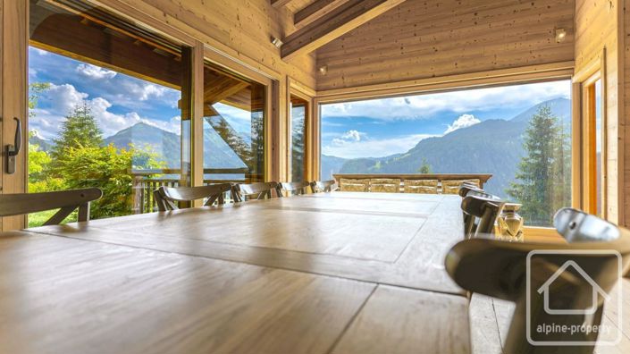 Image No.15-7 Bed Property for sale