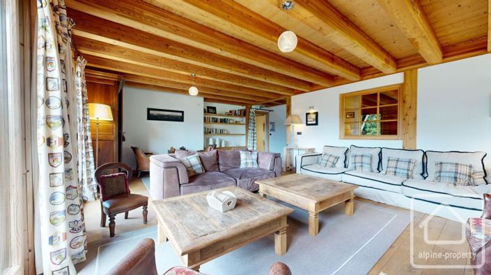 Image No.20-7 Bed Property for sale