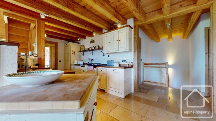 Image No.35-7 Bed Property for sale