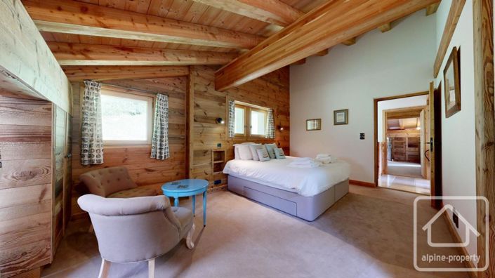 Image No.42-7 Bed Property for sale