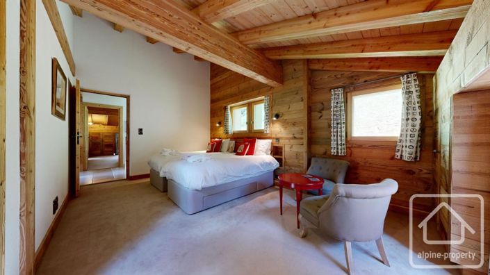 Image No.45-7 Bed Property for sale