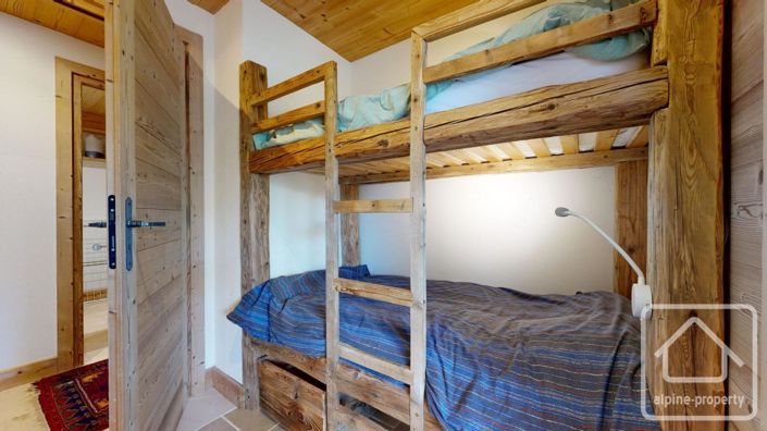 Image No.57-7 Bed Property for sale