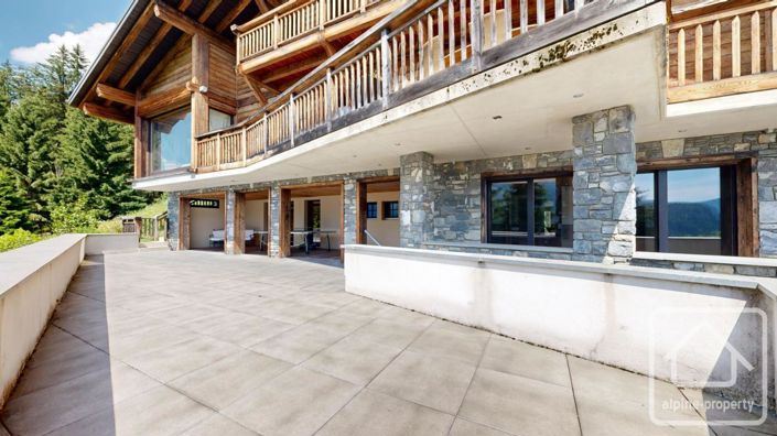 Image No.69-7 Bed Property for sale