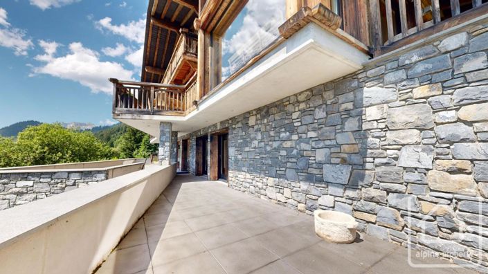 Image No.70-7 Bed Property for sale