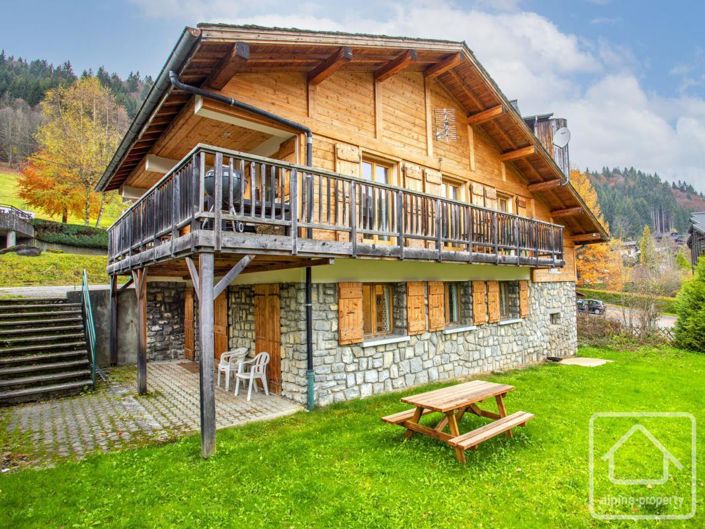 Image No.1-5 Bed Property for sale